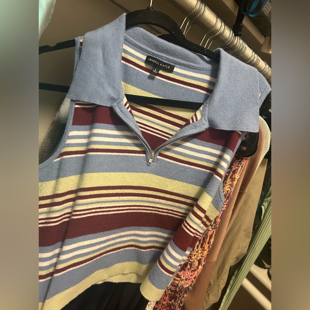 crop sweater vest